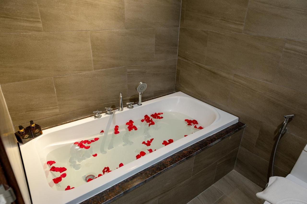 K Hotel Sauna And Massage Danang Exterior photo