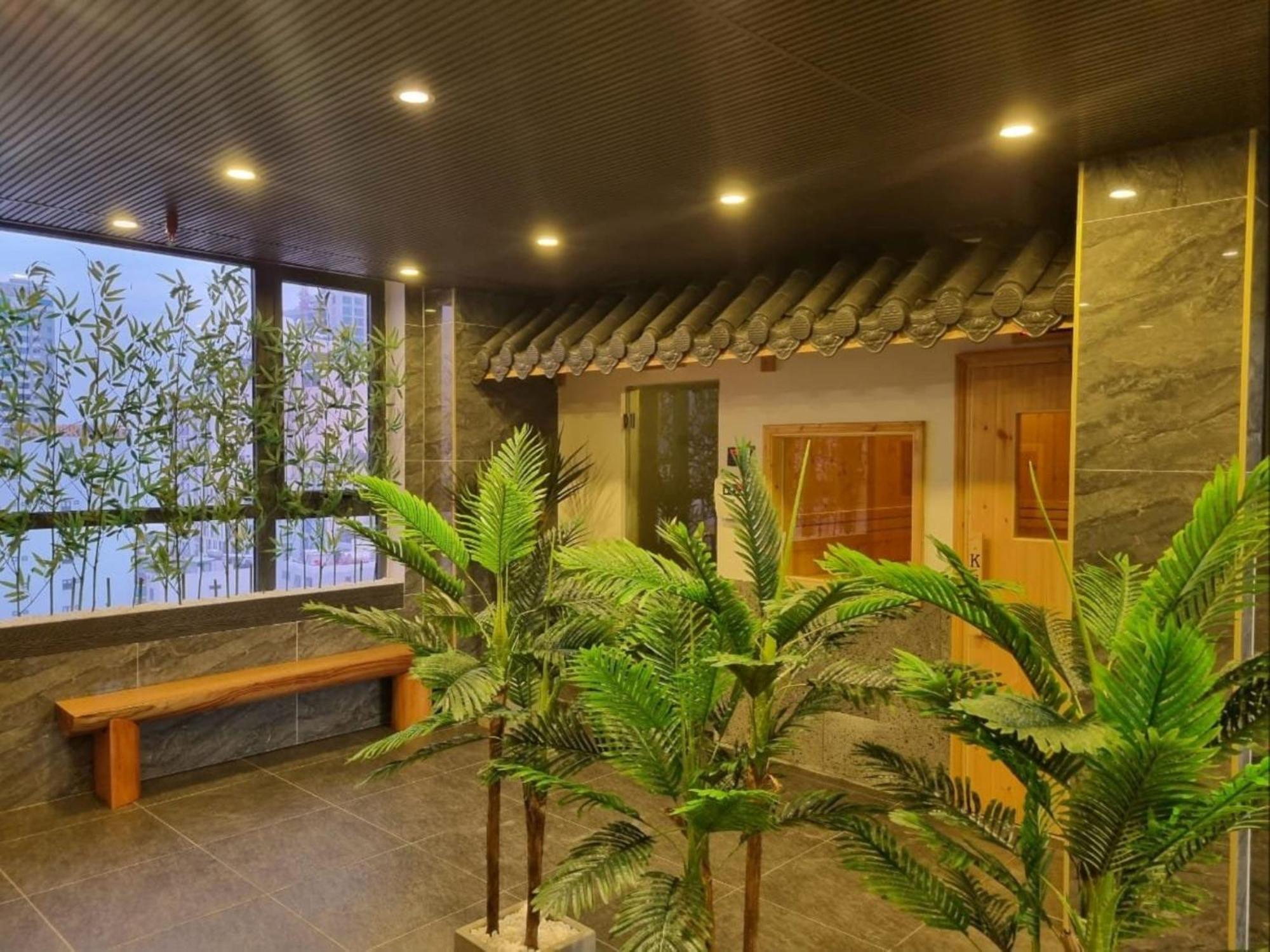 K Hotel Sauna And Massage Danang Exterior photo